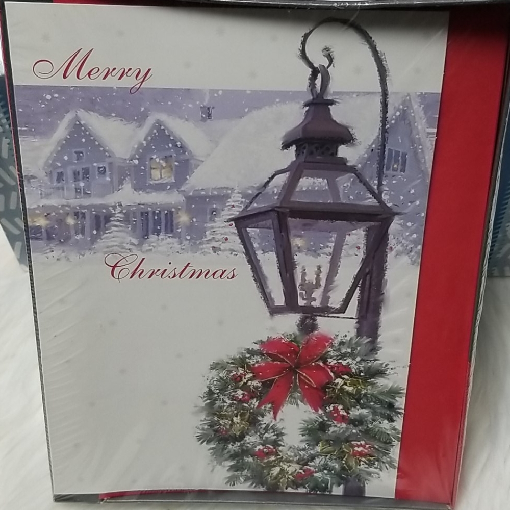 Pack of 16 Christmas cards and envelopes